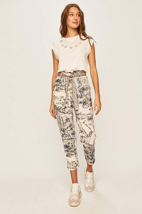 Desigual - Tričko 20SWTK90 biela SS20