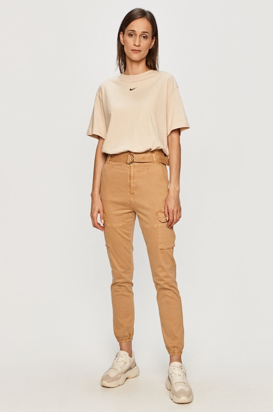 Nike Sportswear - Tricou CT2587 bej SS20