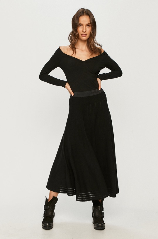Guess - Tričko s dlhým rukávom W1RP14.KAER2 čierna SS21