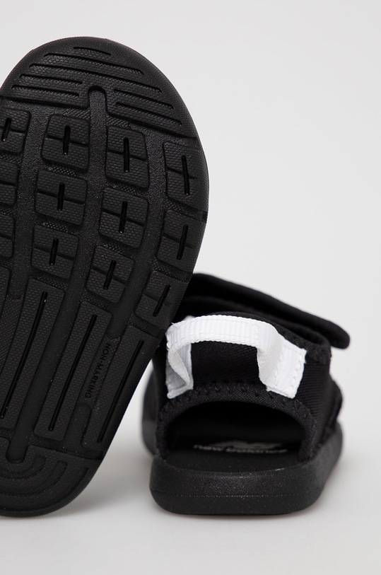 Fiú New Balance gyerek szandál IOCRSRBK IOCRSRBK fekete