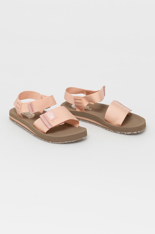 The North Face Sandały NF0A46BF06Z1 różowy SS21