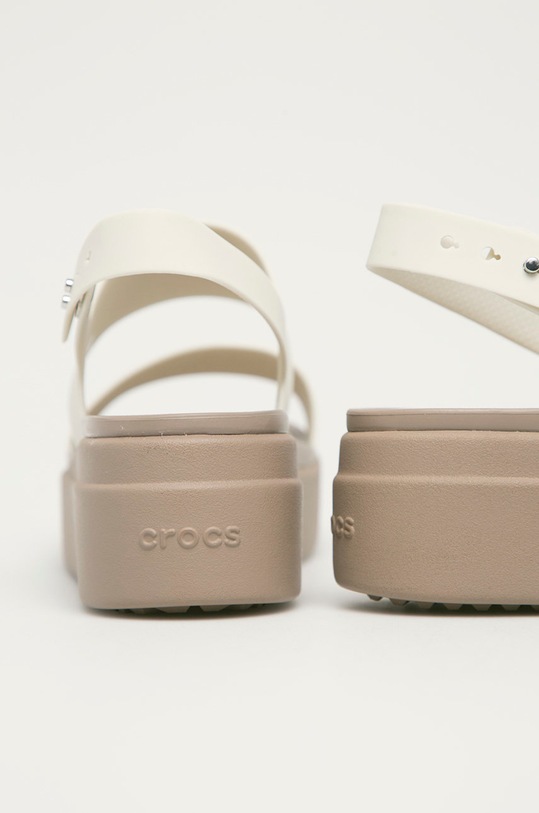 Obuwie Crocs sandały Brooklyn Low Wedge KLYN.LOW.WEDGE.W.206453 biały