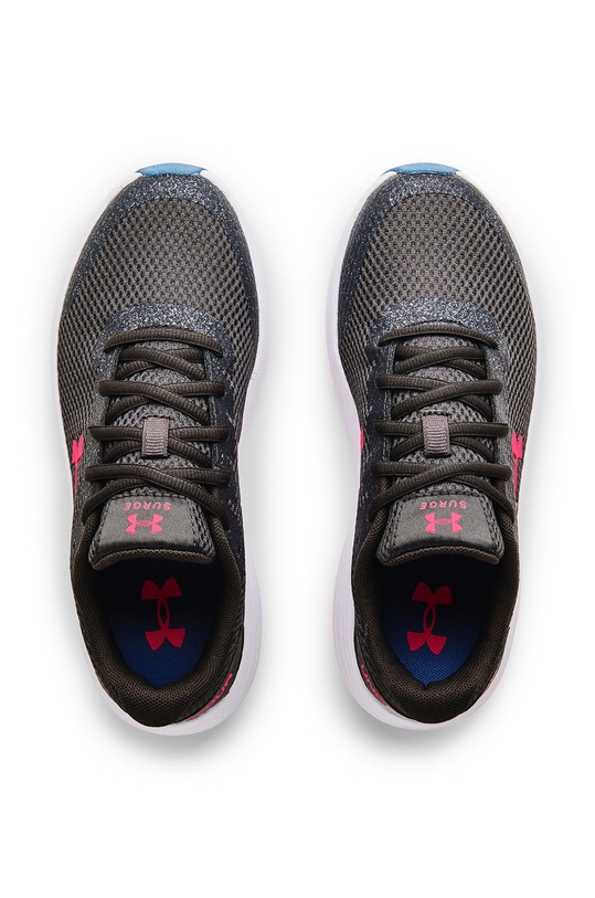 CHLAPEC Boty Under Armour Gs Surge 2 3022870 3022870 šedá