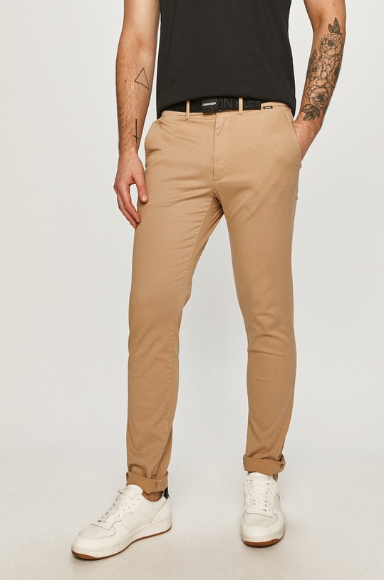 Calvin Klein Spodnie z elastanem beżowy K10K106894.4891