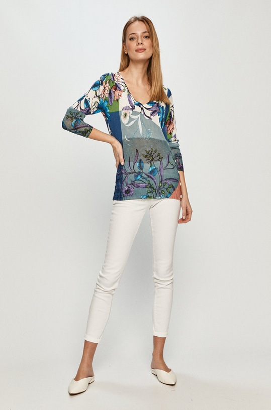 Desigual - Svetr 21SWJF25 bílá SS21