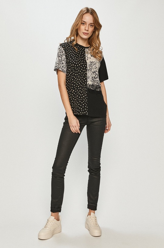 Desigual - T-shirt 21SWTK07 21SWTK07 czarny SS21