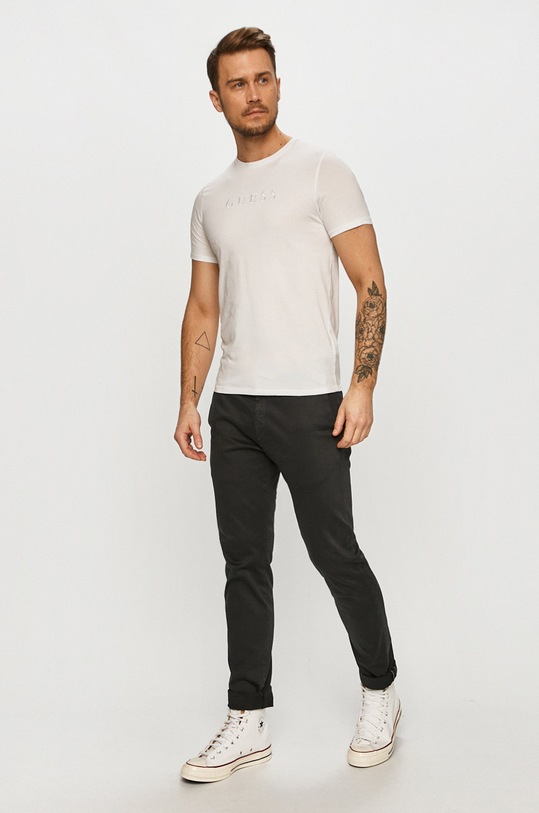 Guess T-shirt bawełniany M82P64.R7HD0 biały SS22