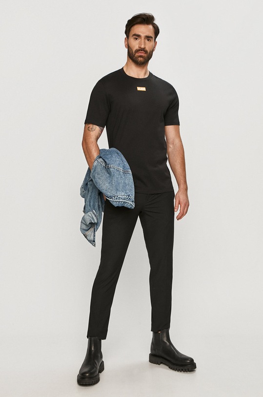 Bavlněné tričko Hugo 50448779 černá SS21