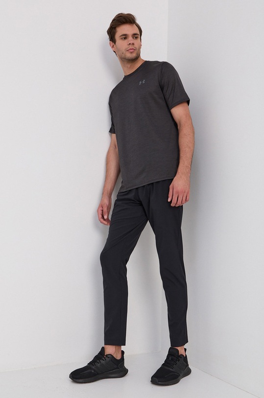 Tričko Under Armour s elastanom čierna 1361426