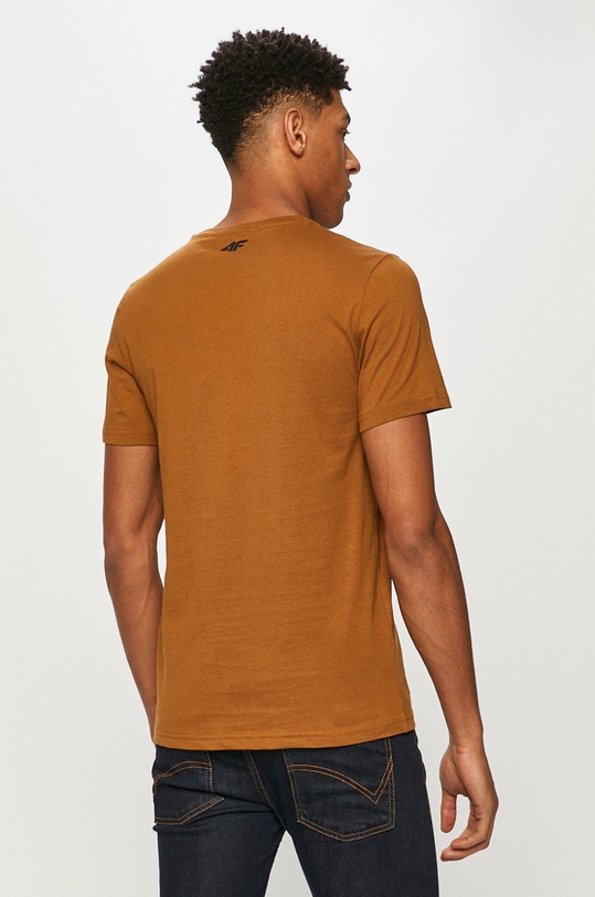 Oblečenie 4F - Tričko D4Z20.TSM213 hnedá