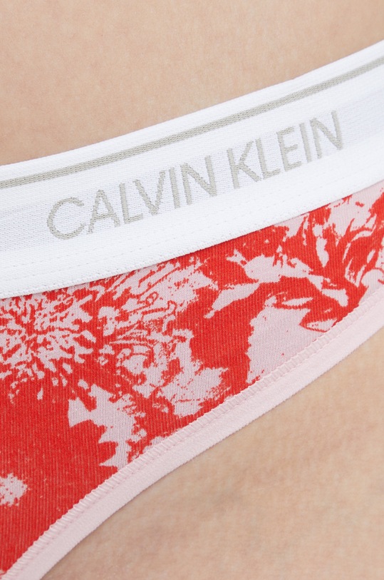 Tanga Calvin Klein Underwear červená 000QF5733E.PPYY