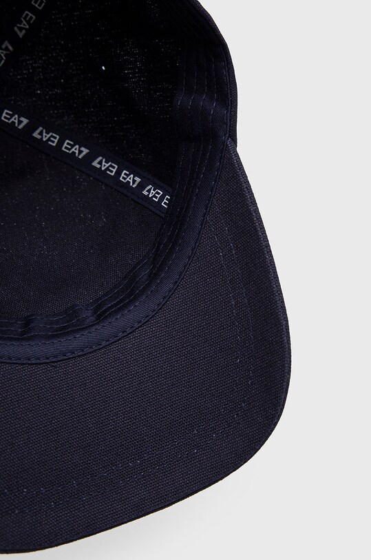 Bavlněná čepice EA7 Emporio Armani námořnická modř 285559.2R104