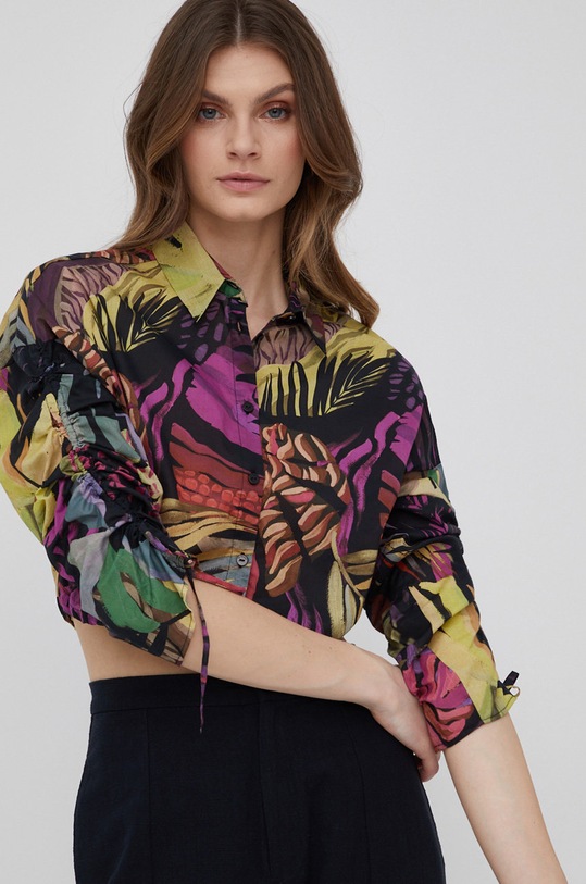Pamučna košulja Desigual regular crna 22SWCW26