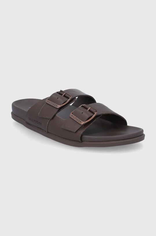 Δερμάτινες παντόφλες Tommy Hilfiger FM0FM04085.GT6 καφέ SS22