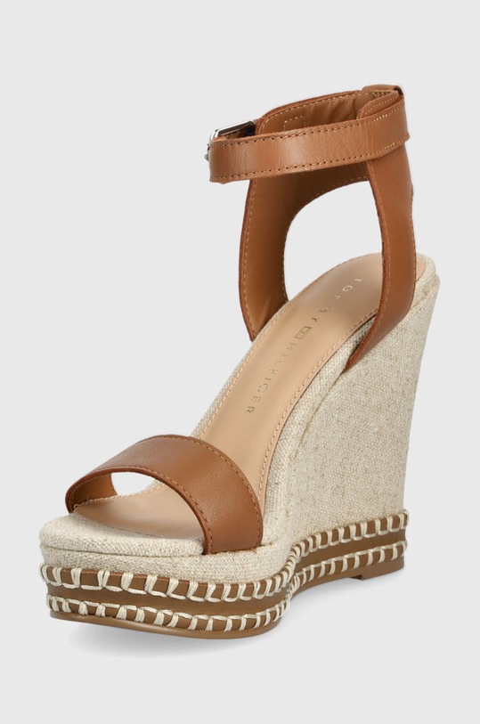 Obuwie Tommy Hilfiger sandały skórzane FW0FW06296.GU9 brązowy