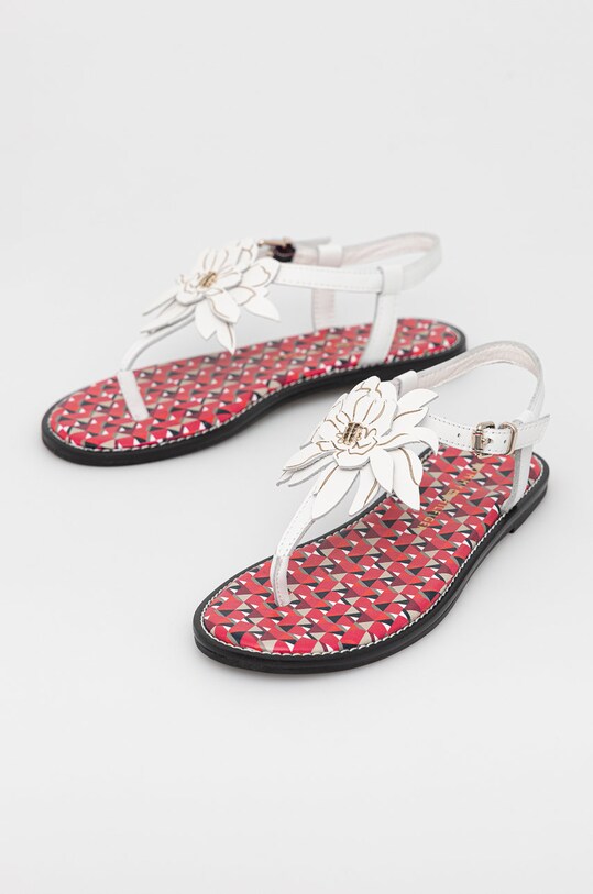Kožené sandále Tommy Hilfiger FW0FW06229.YBL biela SS22