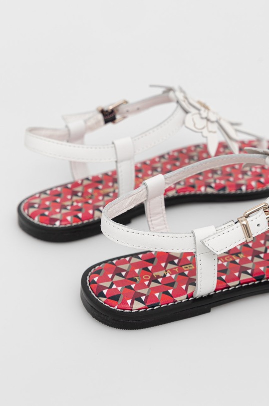 Obuwie Tommy Hilfiger sandały skórzane FW0FW06229.YBL biały