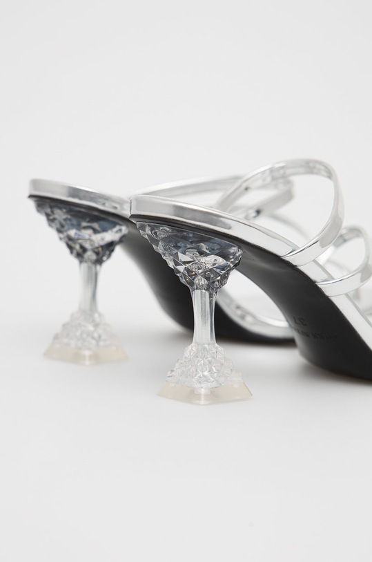 Обувки Чехли Miss Sixty 6W1QJ8600000 сребърен