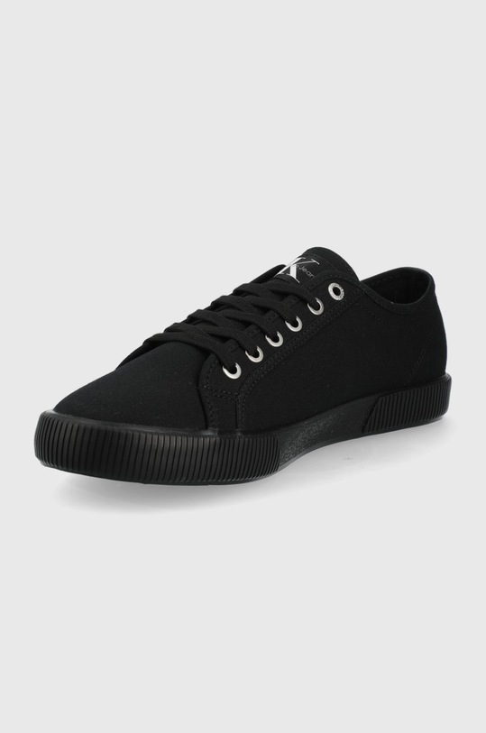 Обувки Ниски кецове Calvin Klein Jeans YM0YM00306.0GL черен