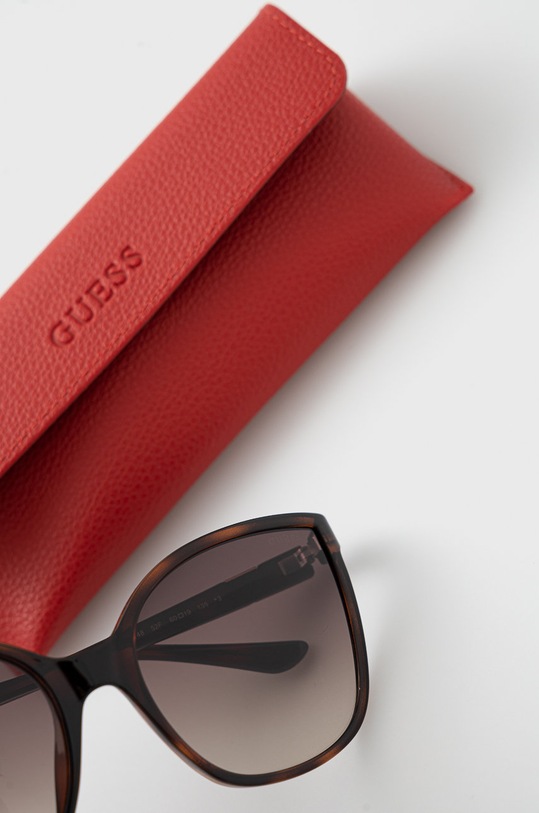 Guess napszemüveg GU7748.6052F barna