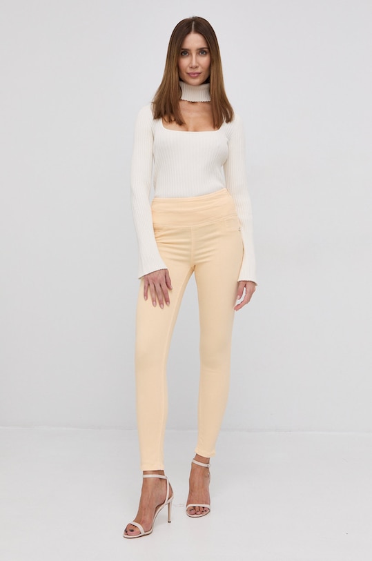 Patrizia Pepe Jeansy CP0367.DS04 żółty SS24