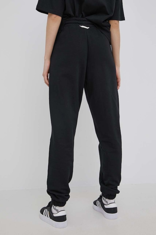 Oblečenie Nohavice adidas Originals HM4872 HM4872 čierna