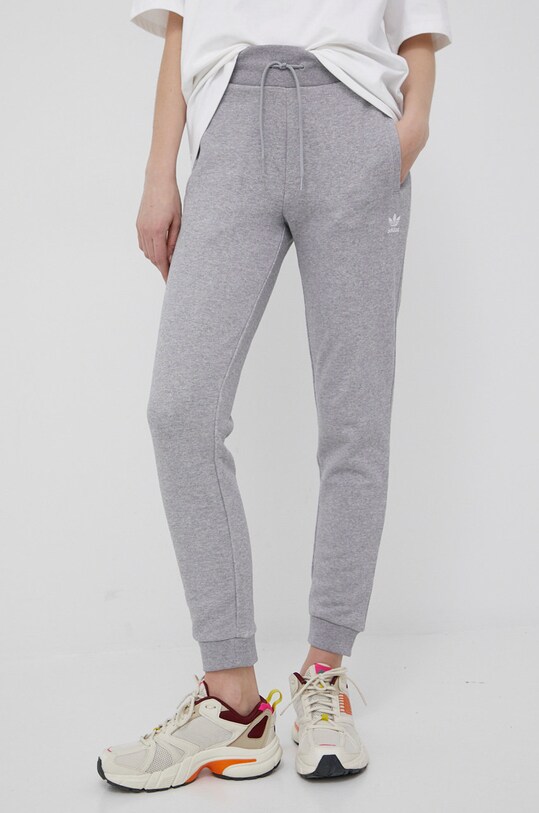 Nohavice adidas Originals HF7501 sivá SS22