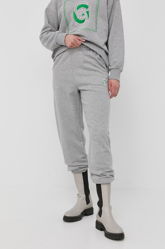 Gestuz pantaloni de trening Tara tricotaj gri 10906094