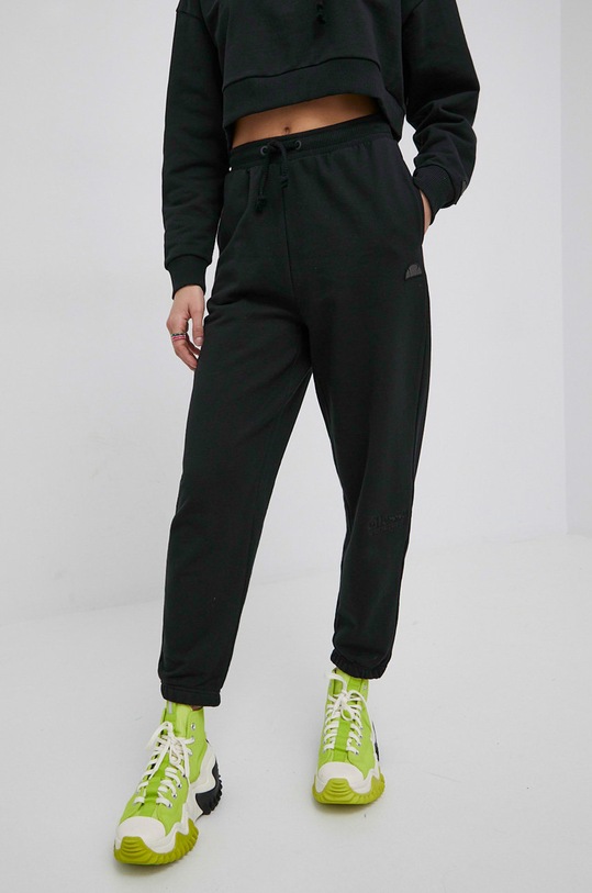 Ellesse spodnie dresowe bawełniane SGM14156 czarny SS22