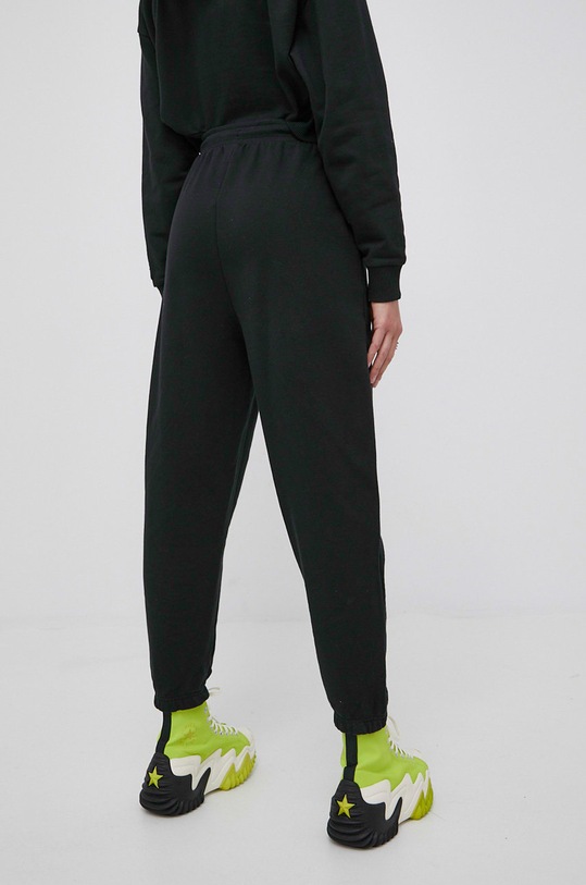 Odzież Ellesse spodnie dresowe bawełniane SGM14156 czarny