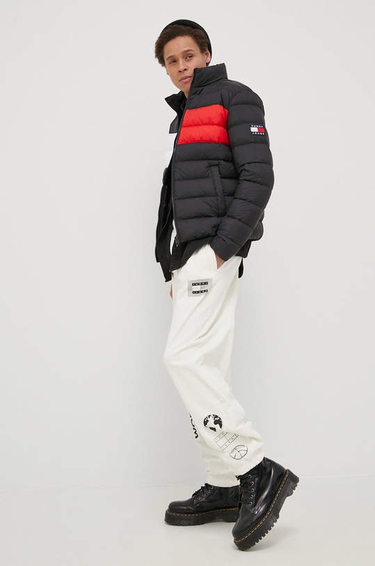 Bavlnené nohavice Tommy Jeans DM0DM12440.PPYY béžová SS22