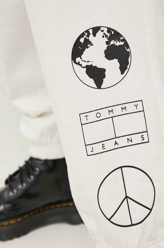 Bavlnené nohavice Tommy Jeans DM0DM12440.PPYY béžová