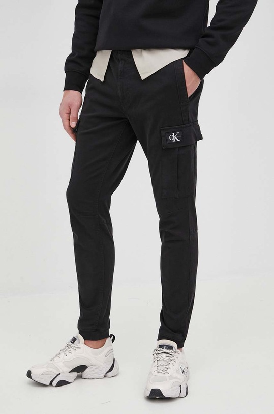 Nohavice Calvin Klein Jeans látka čierna J30J319650.PPYY
