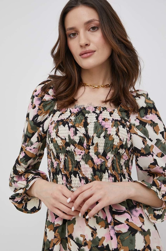 Vero Moda sukienka multicolor 10261055.Black