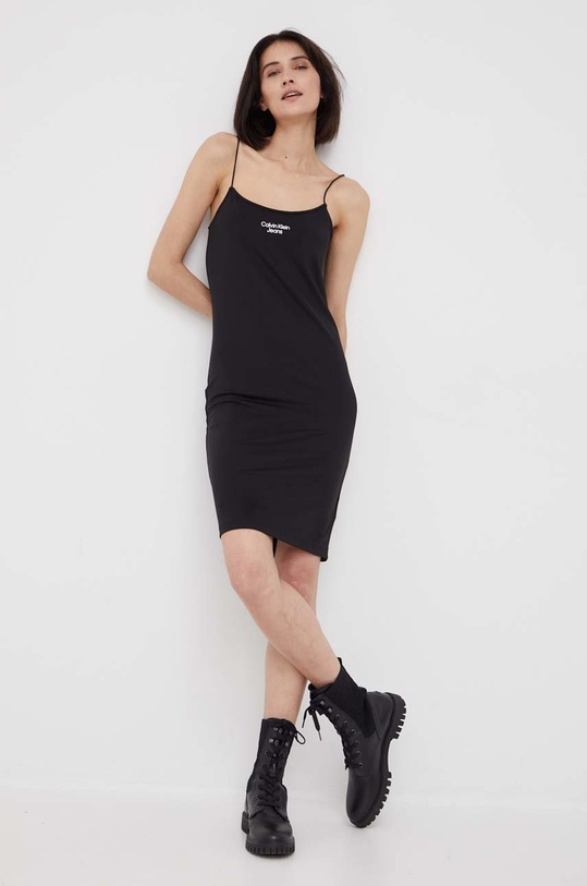 Calvin Klein Jeans sukienka J20J218408.PPYY J20J218408.PPYY czarny SS22