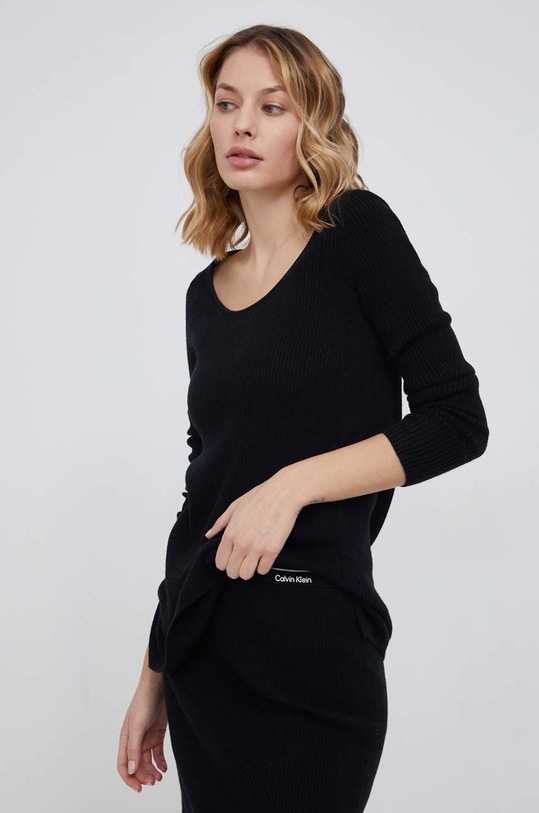 Calvin Klein Sweter z domieszką wełny okrągły czarny K20K203477.PPYY