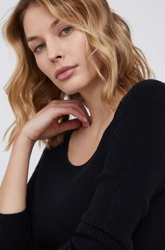 Calvin Klein Sweter z domieszką wełny czarny K20K203477.PPYY