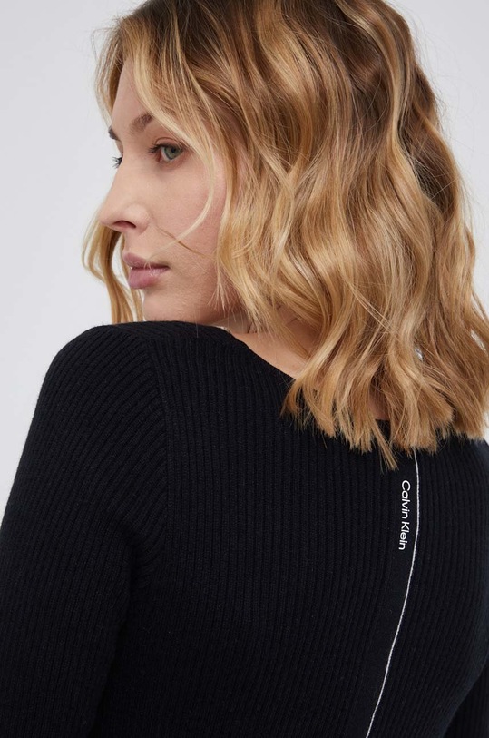 Calvin Klein Sweter z domieszką wełny K20K203477.PPYY czarny