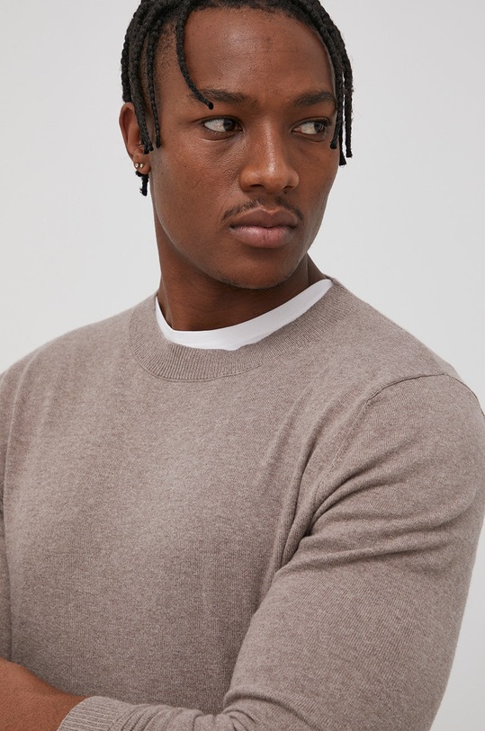 Sveter s prímesou kašmíru Bruuns Bazaar Mattis Gio sivá BBM1383