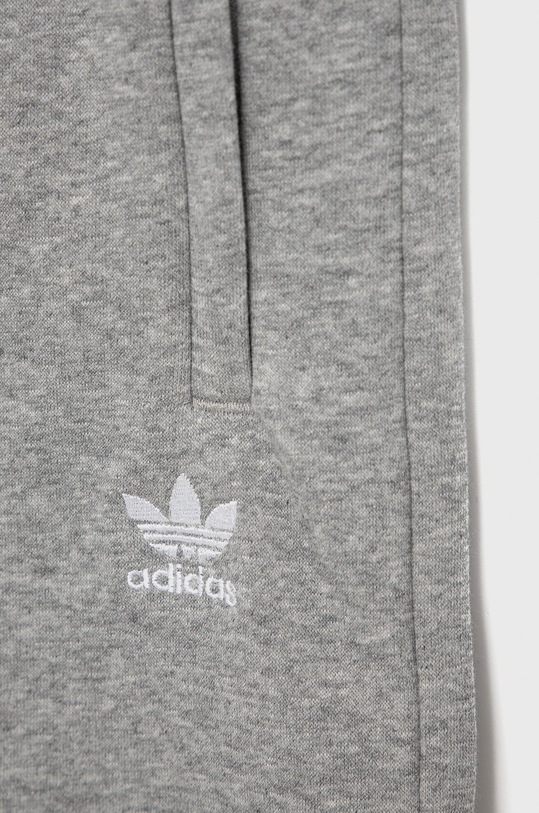 Chłopiec adidas Originals Szorty dziecięce HD2062 HD2062 szary