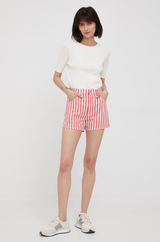 Kratke hlače Wrangler W25JXW46Z roza SS22