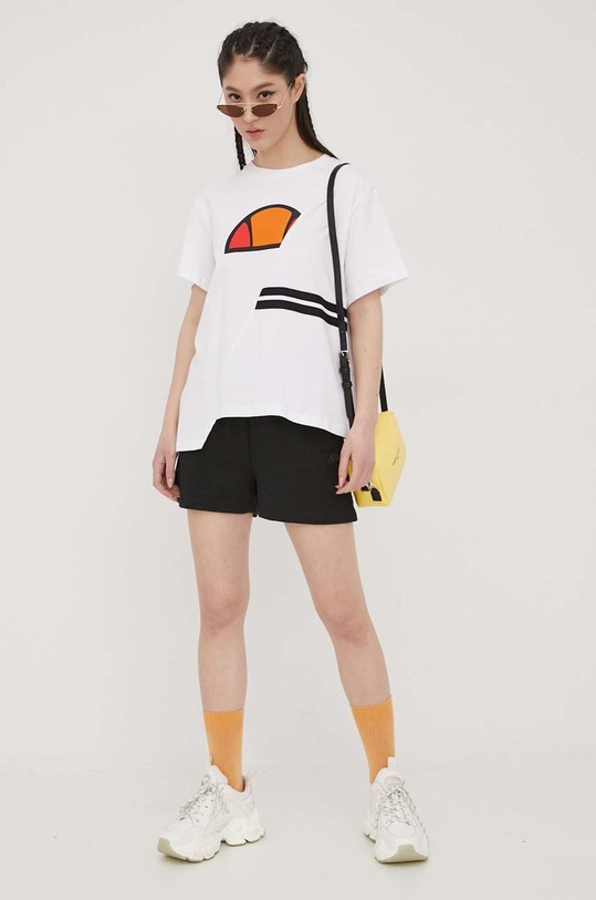 Ellesse pantaloni scurți din bumbac SGM14159 negru SS22