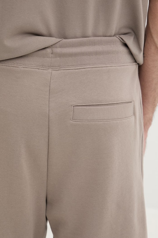 HUGO pantaloni scurți din bumbac bej 50466196