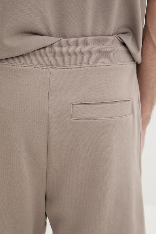 Βαμβακερό σορτσάκι HUGO μπεζ 50466196