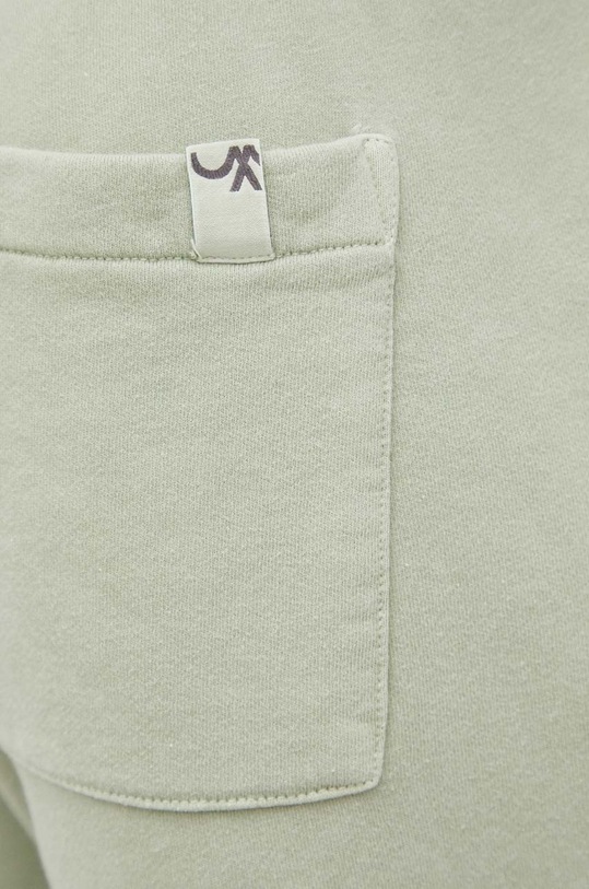 Bavlněné šortky United Colors of Benetton zelená 3HQLU900B.911