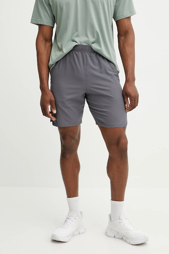 Under Armour pantaloni scurți de antrenament gri 1370382