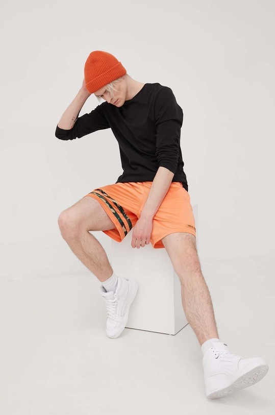 Unfair Athletics szorty UNFR22.022 pomarańczowy SS22
