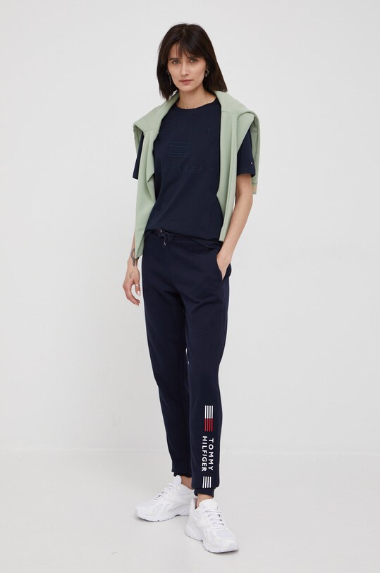 Bavlnené tričko Tommy Hilfiger WW0WW33522.PPYY tmavomodrá SS22