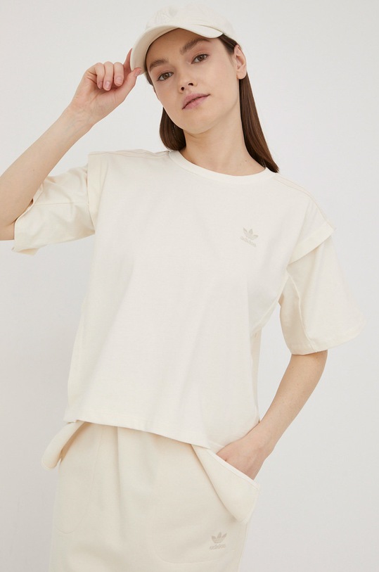 Хлопковая футболка adidas Originals Adicolor хлопок бежевый HC2013