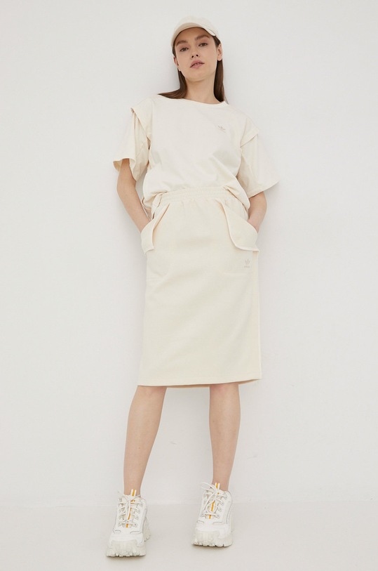 Хлопковая футболка adidas Originals Adicolor HC2013 бежевый SS22